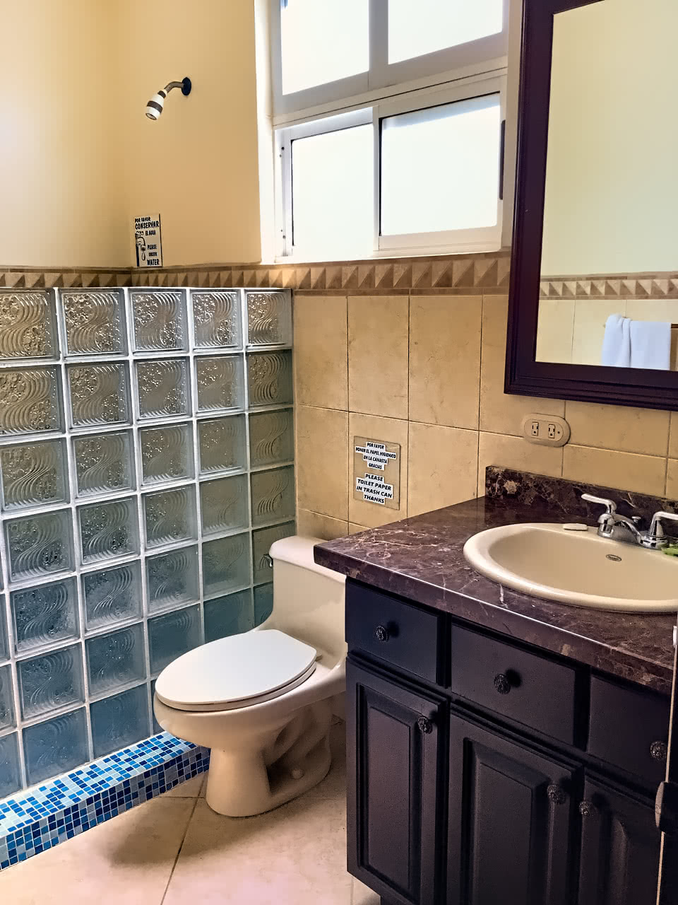 Bathroom at the Surf Inn Playa Hermosa