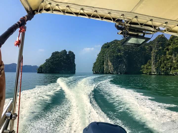 Boat Wake Makes for Such a Nice Photo